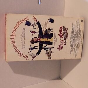 99  Willy Wonka and  the Chocolate Factory Vhs Vintage  1991 preowned